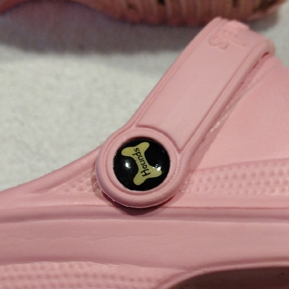 Hounds cozy And Comfortable Pink Perforated Mules with Raised Heel Strap - Picture 3 of 4